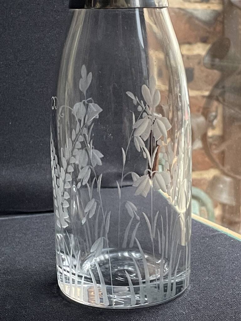 Liqueur carafe in engraved crystal & silver metal