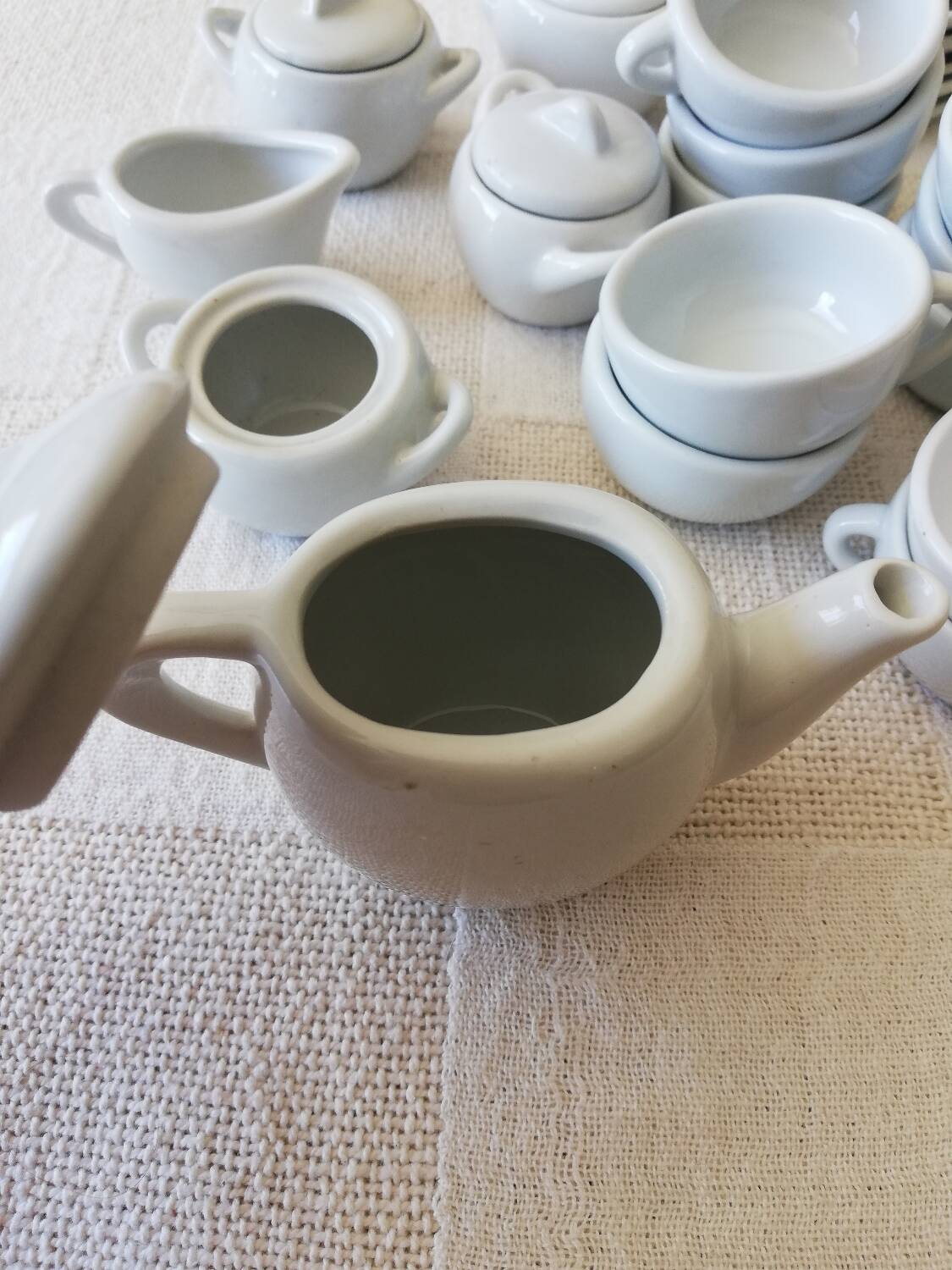 22-piece white porcelain dinner set