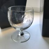 Set of 4 round crystal wine glasses engraved 50s