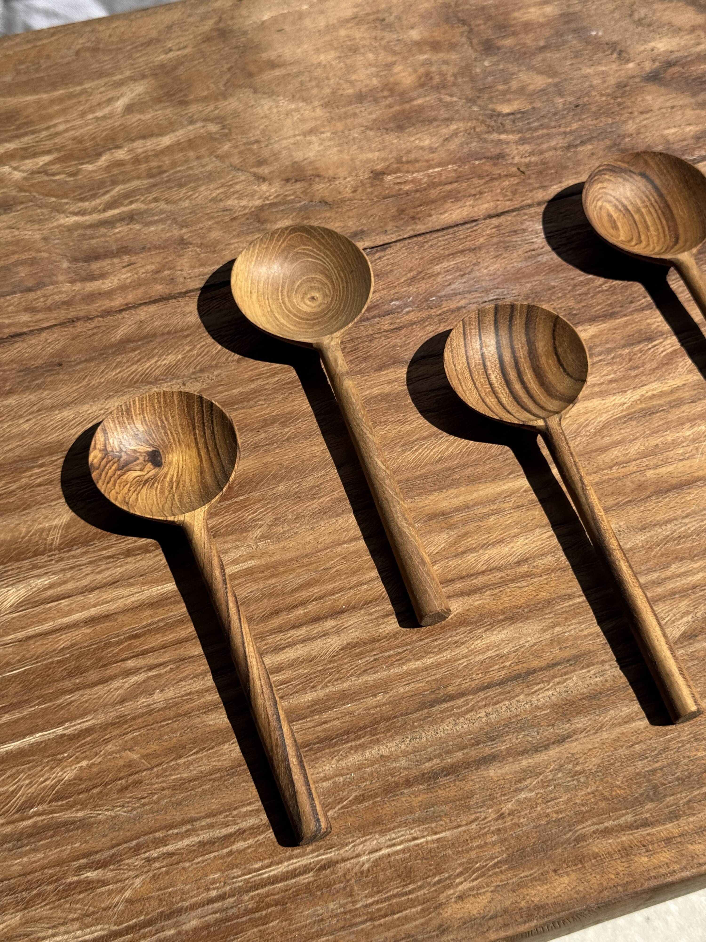 Small spoon, round kitchen utensil in teak L16 D2