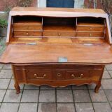 Louis xv period transitional walnut slant-front desk from the louis xvi era, 18th century