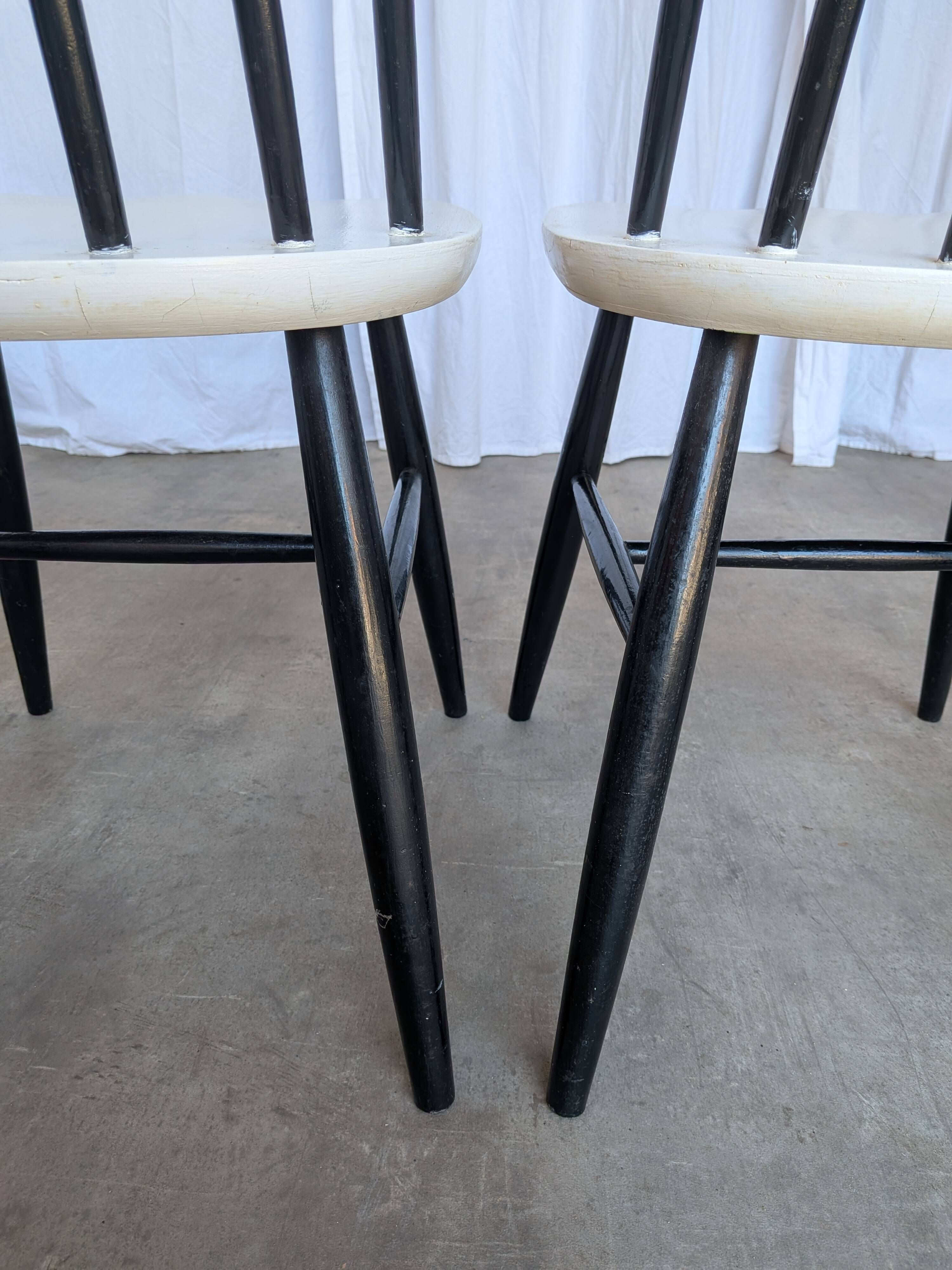 Ensemble de 3 chaises de salle à manger vintage noir et blanc, style Ilmari Tapiovaara, scandinave.