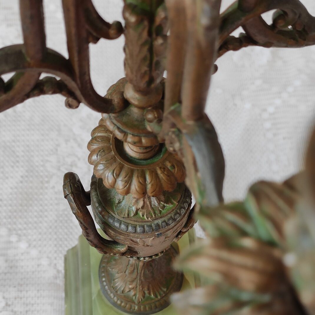 Chandelier ancien régule et onyx vert