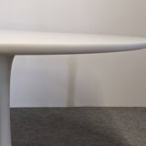 Space Age tulip round table by Maurice Burke for Arkana, 1960s-70s