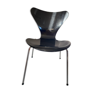 Chaise 3107 noire Arne Jacobsen