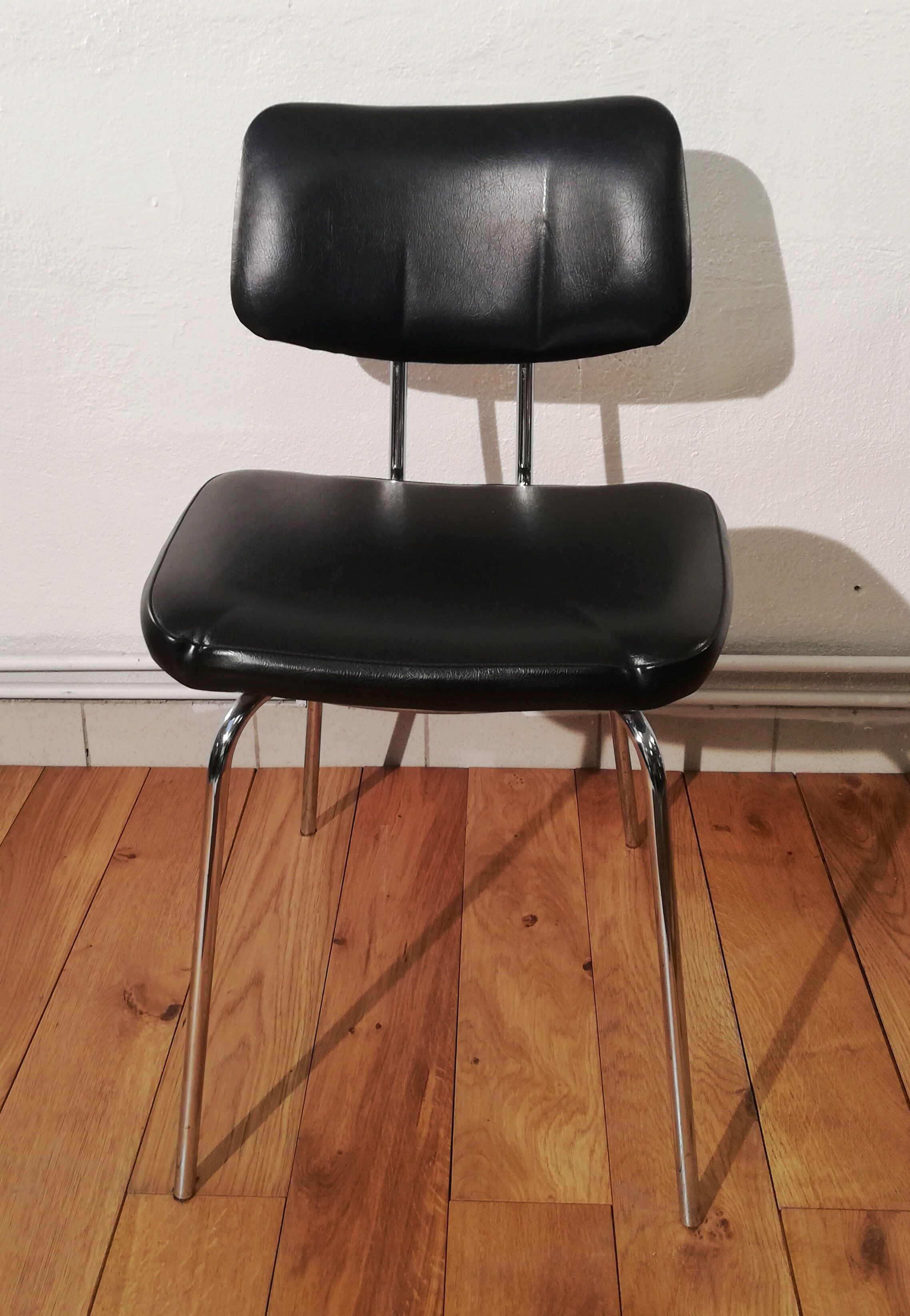 Vintage leather chair