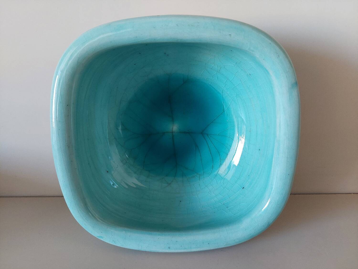 Turquoise cracked ceramic empty pocket signed Keramos, Sèvres circa 1950