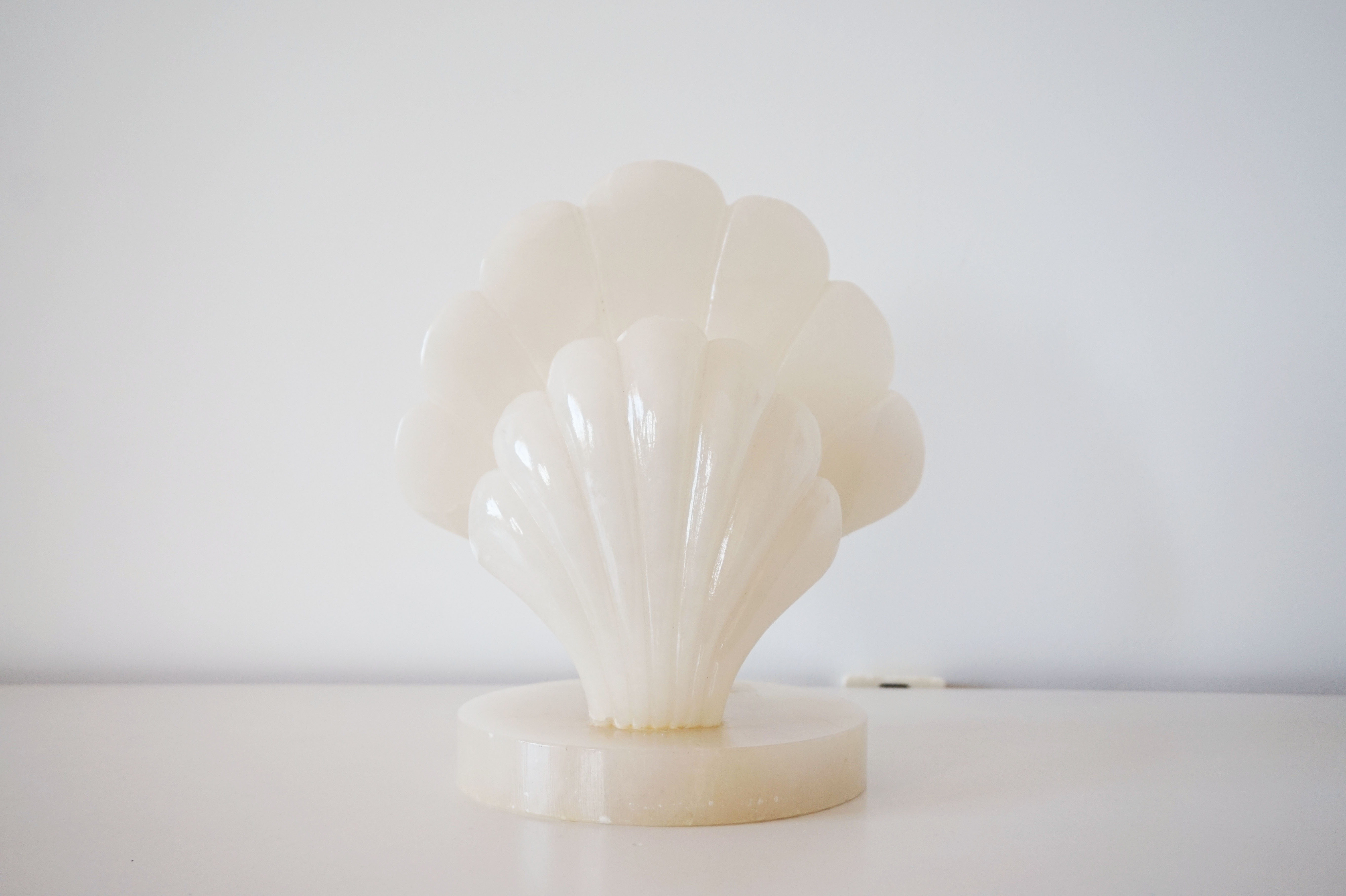 Alabaster shell lamp