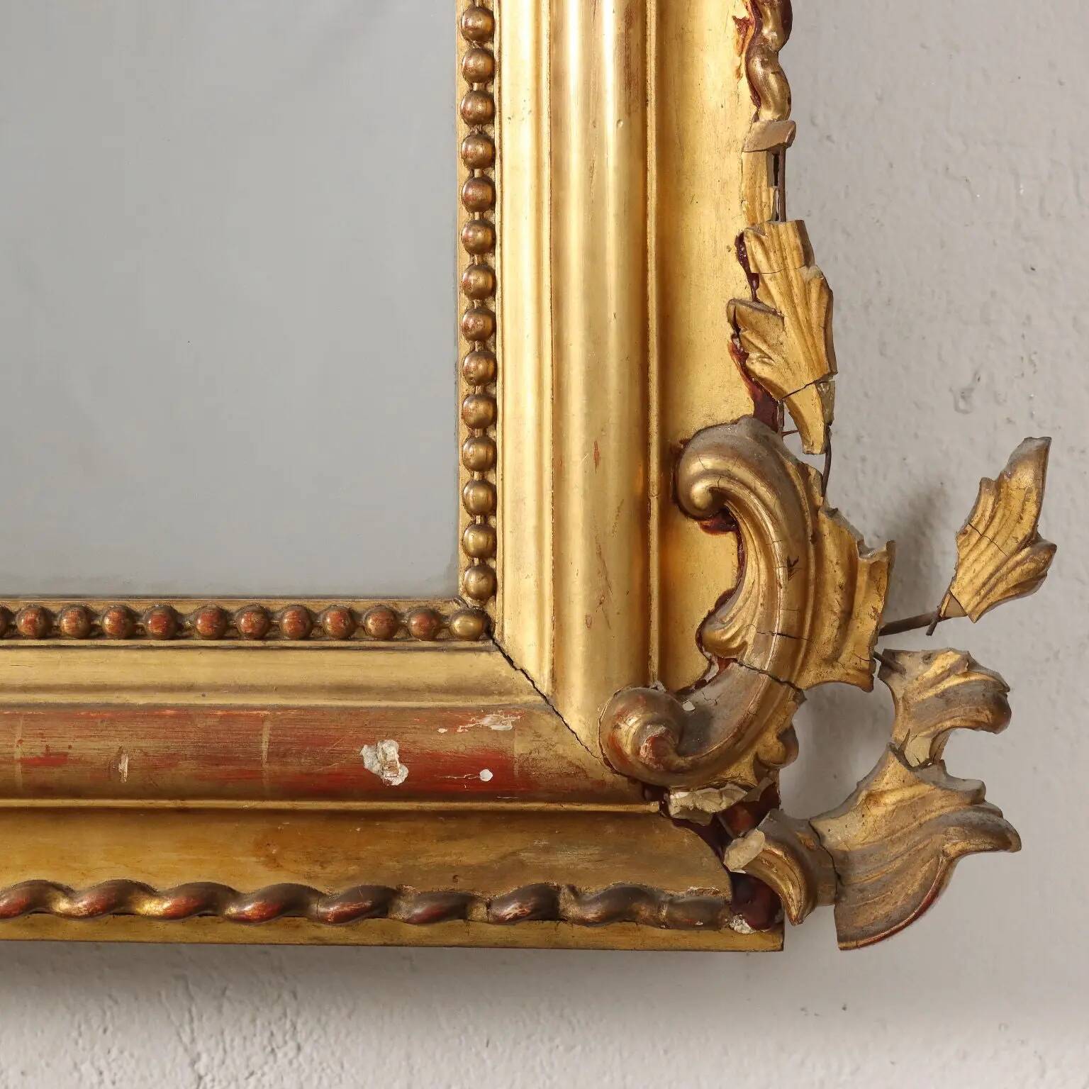 Eclectic antique mirror in gilded wood, Italy, 19th century