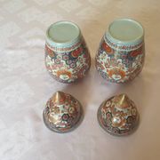 pair of Imari porcelain vases Japan 19th century height 34 cm