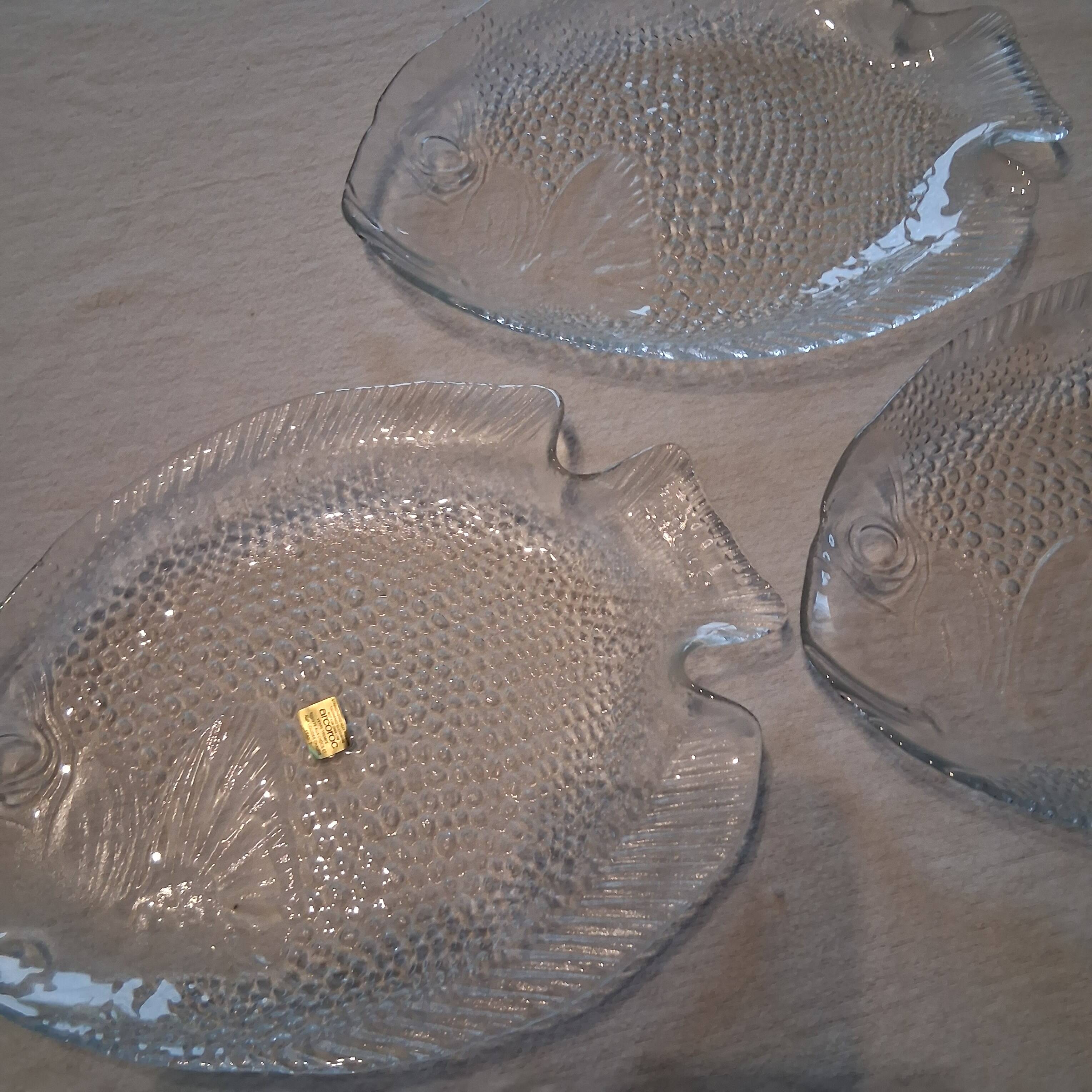 6 glass fish plates from Arcoroc in very good condition.