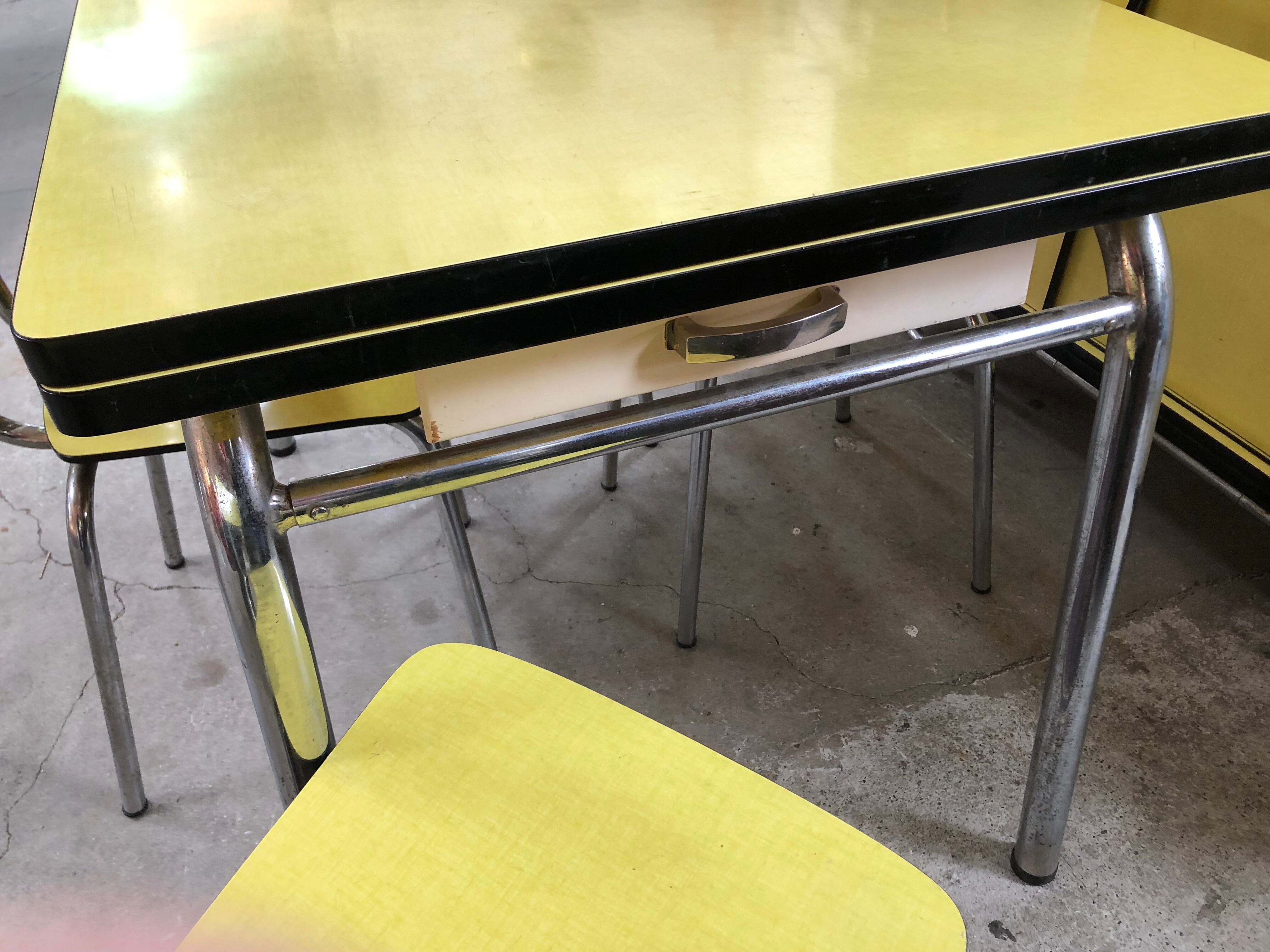 table + 4 chairs formica vintage 1960