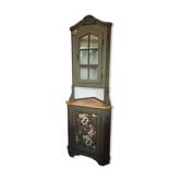 Corner cabinet