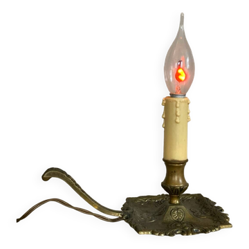Bougeoir à prise en régule époque XXe monté en lampe ampoule flamme