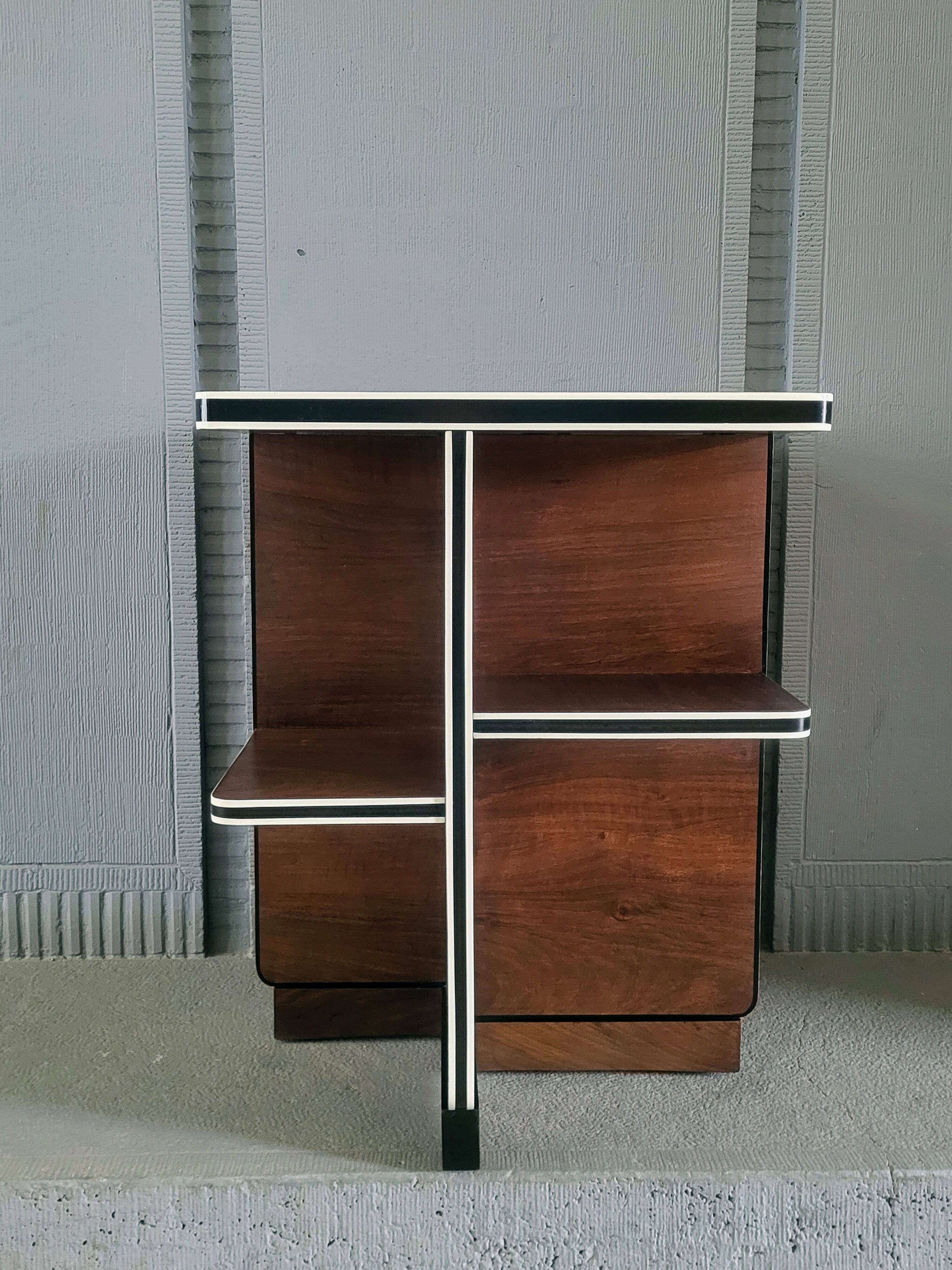 Art Deco coffee table by Waring & Gillow, 1930s, walnut, burr walnut top