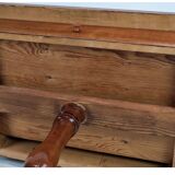 Side Table on a Mahogany Pillar from Around the Year 1850s