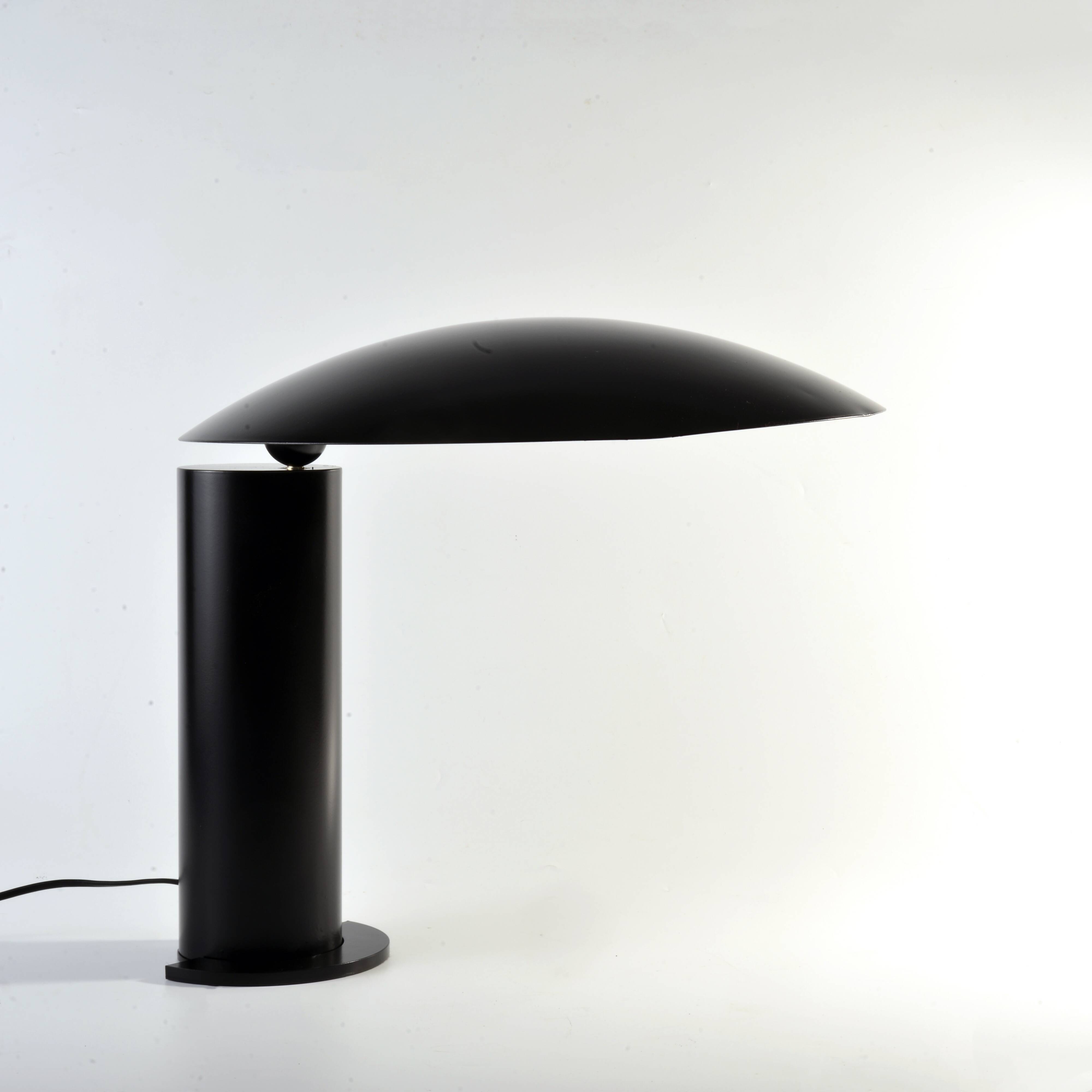 WASHINGTONデスクランプby Jean Michel Wilmotte Table Lamp WASHINGTON by J. Michel Wilmotte for Lumen Center. Shop