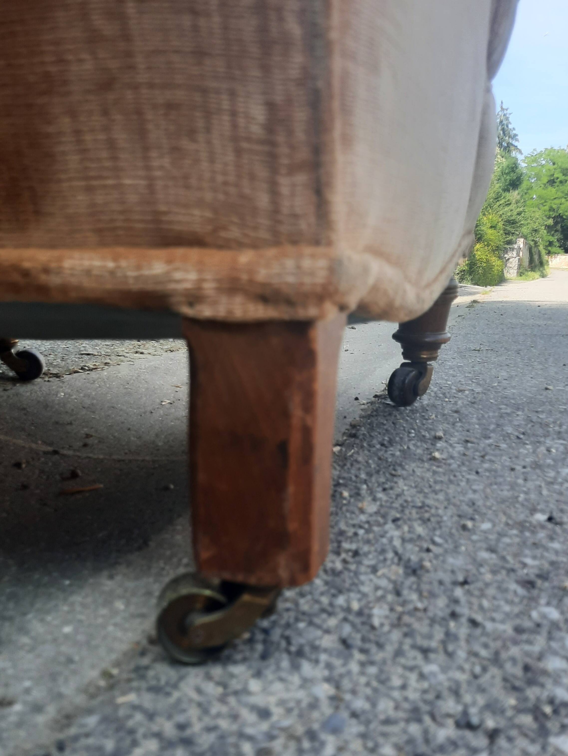 Large padded toad armchair