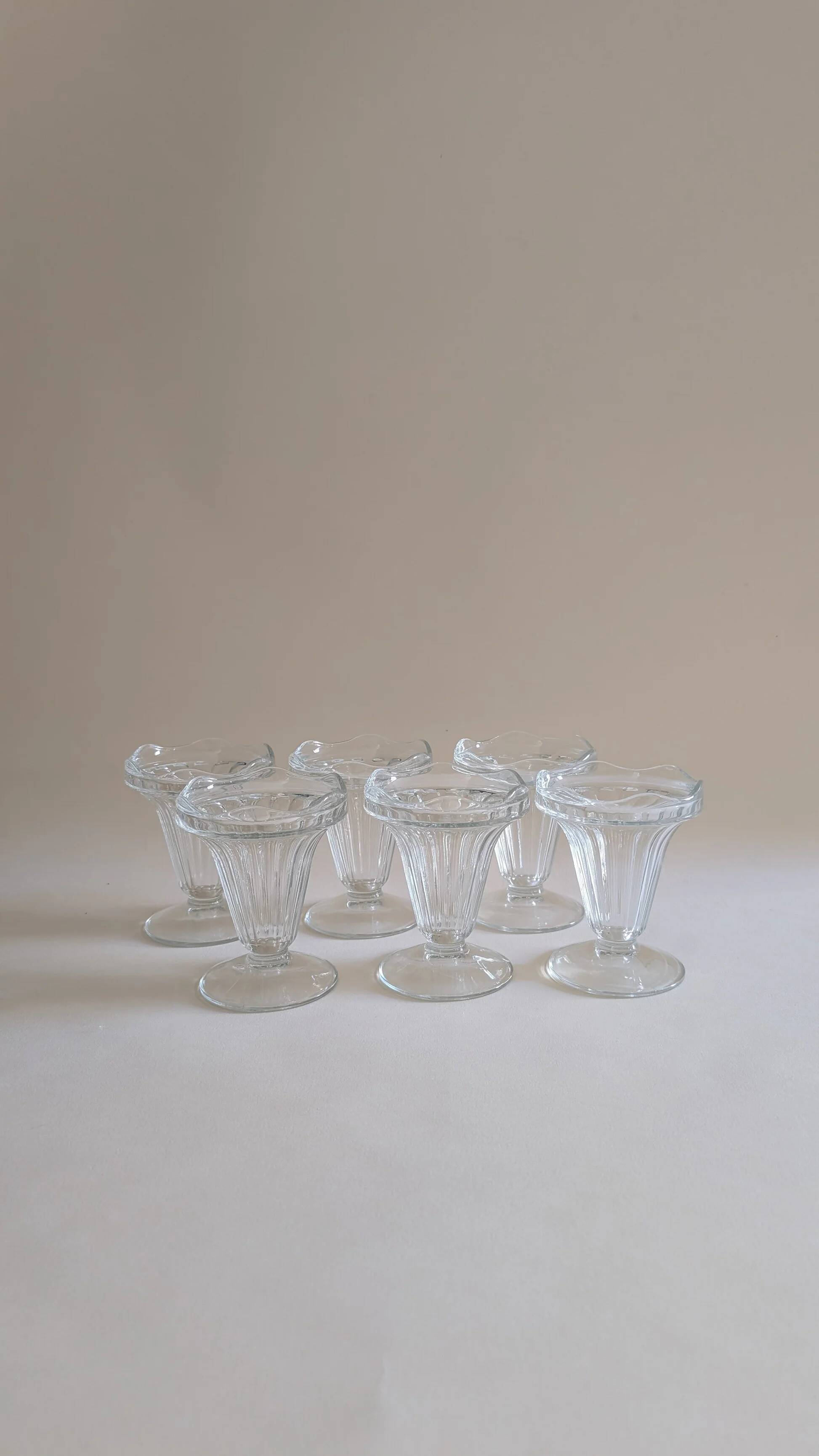 Ensemble de 6 coupes à glaces en verre