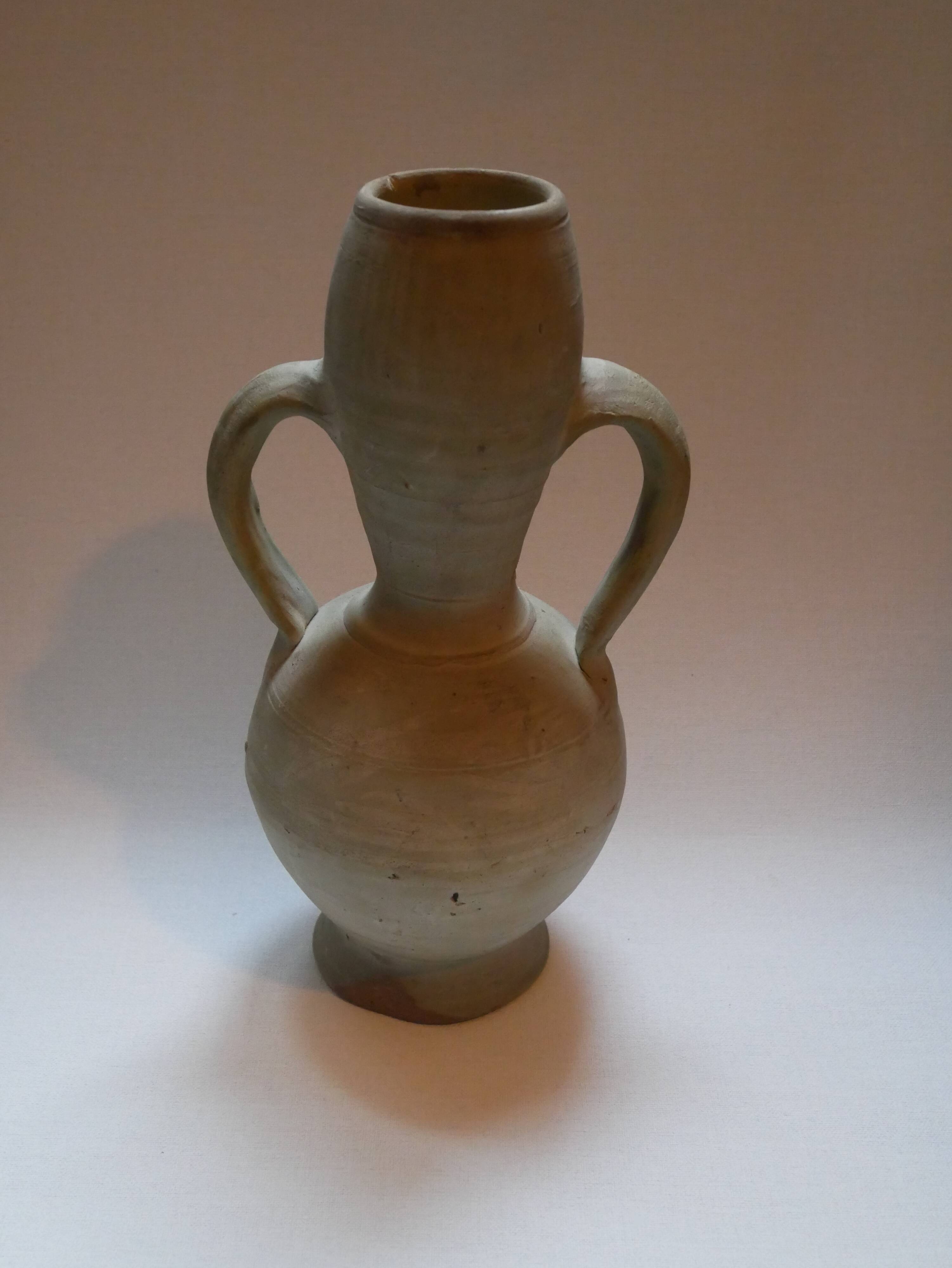 Terracotta jar pottery handmade artisanal slow Scandinavian decoration japandi wabi-sabi