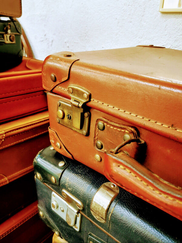 Vulcanized fiber case