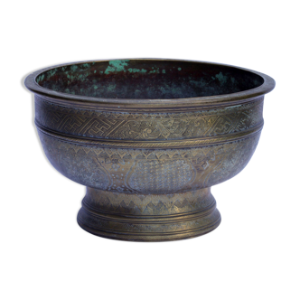 Brass Bokor bowl, east Java, Indonesia late 19th century.