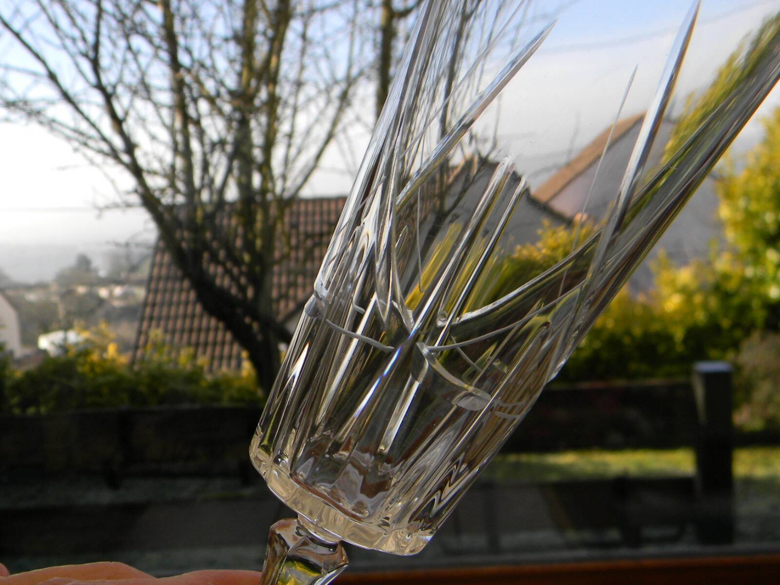 Lot de 6 flûtes à champagne en cristal.