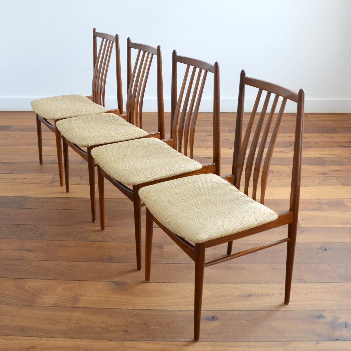 Suite of 4 Scandinavian dining chairs 1960s
