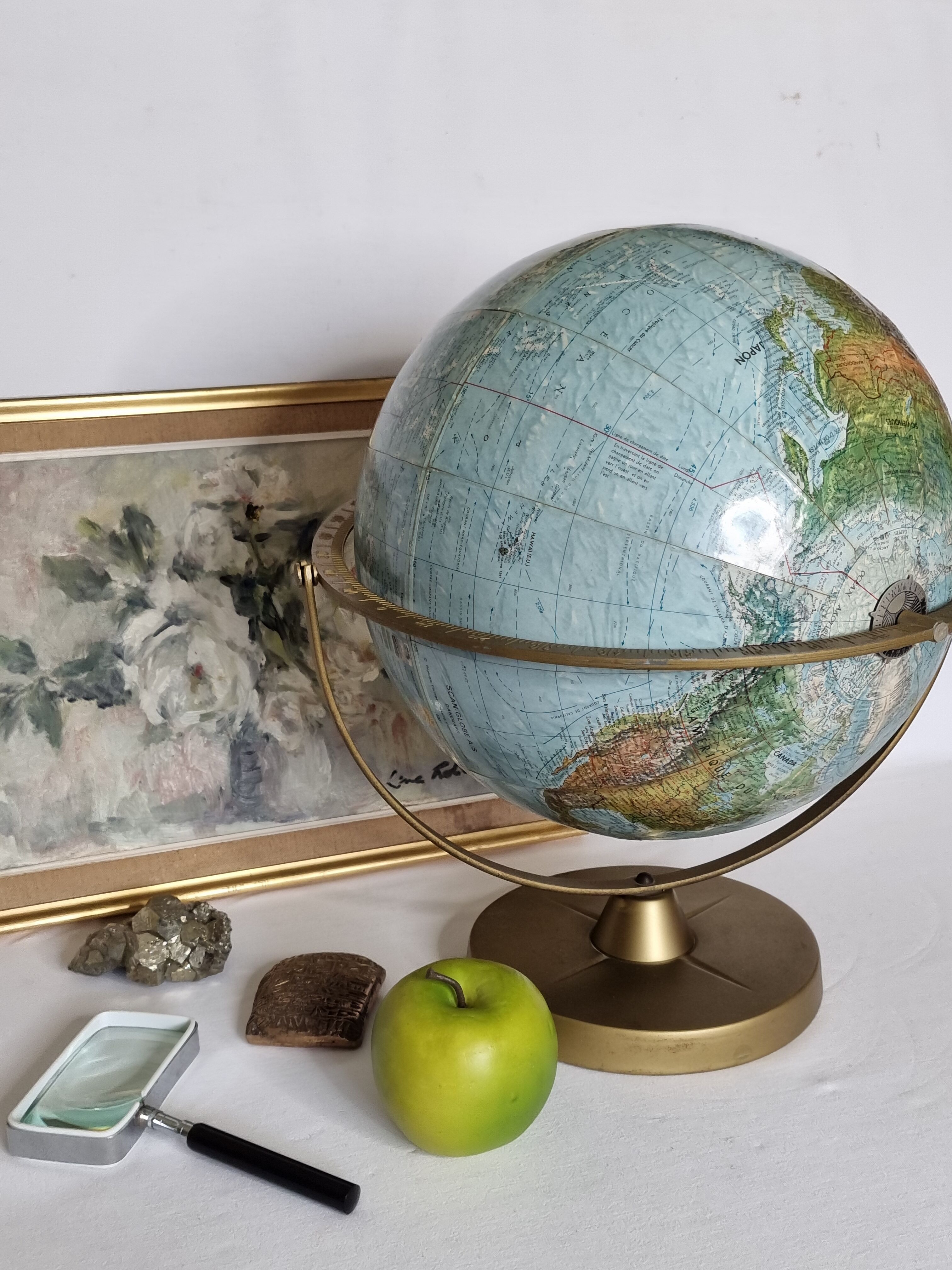 Globe in relief, Scan-Globe Denmark, gyroscope, 30 cm