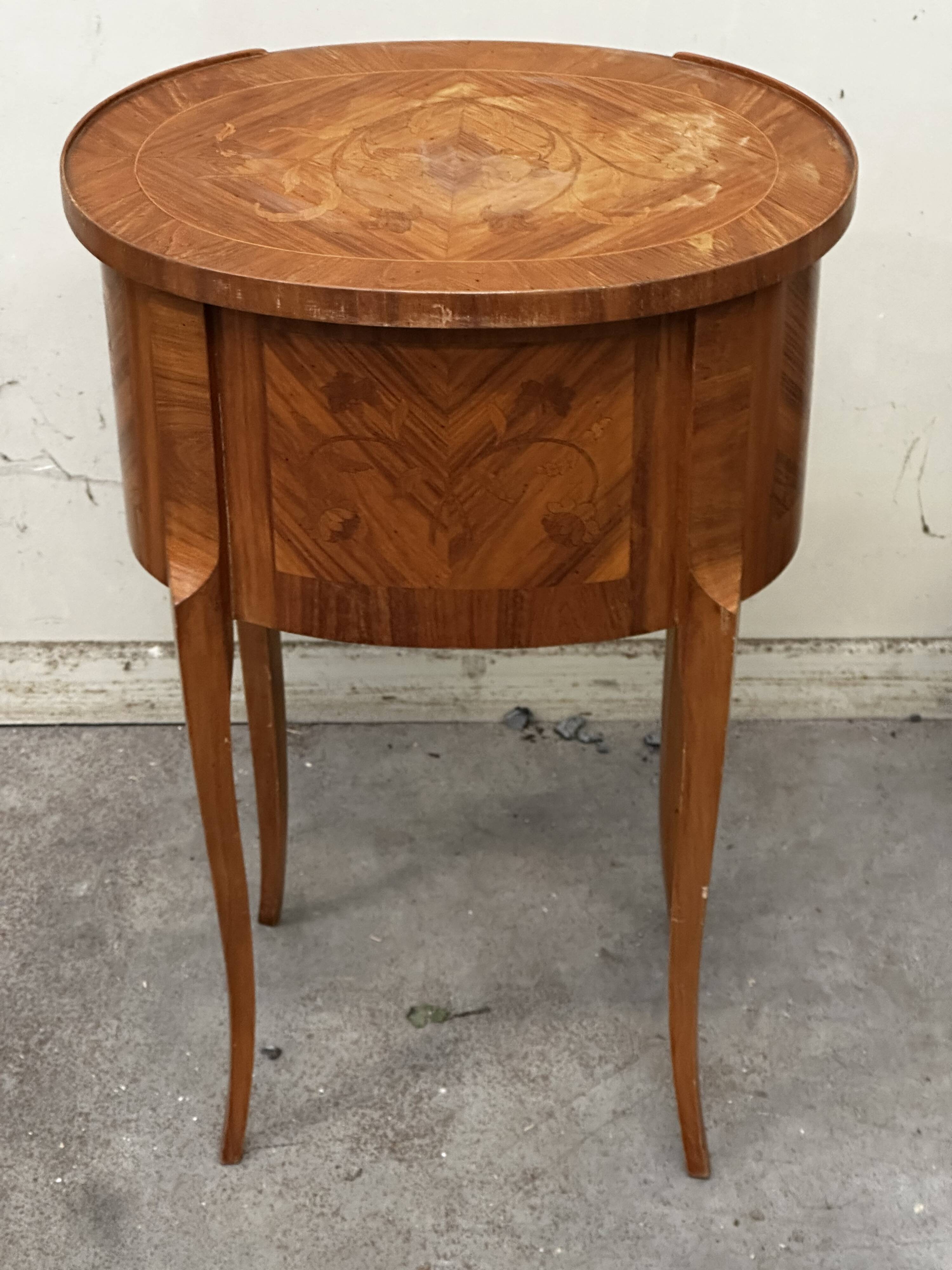 Oval side table in marquetry wood, Louis XVI style - early 20th century