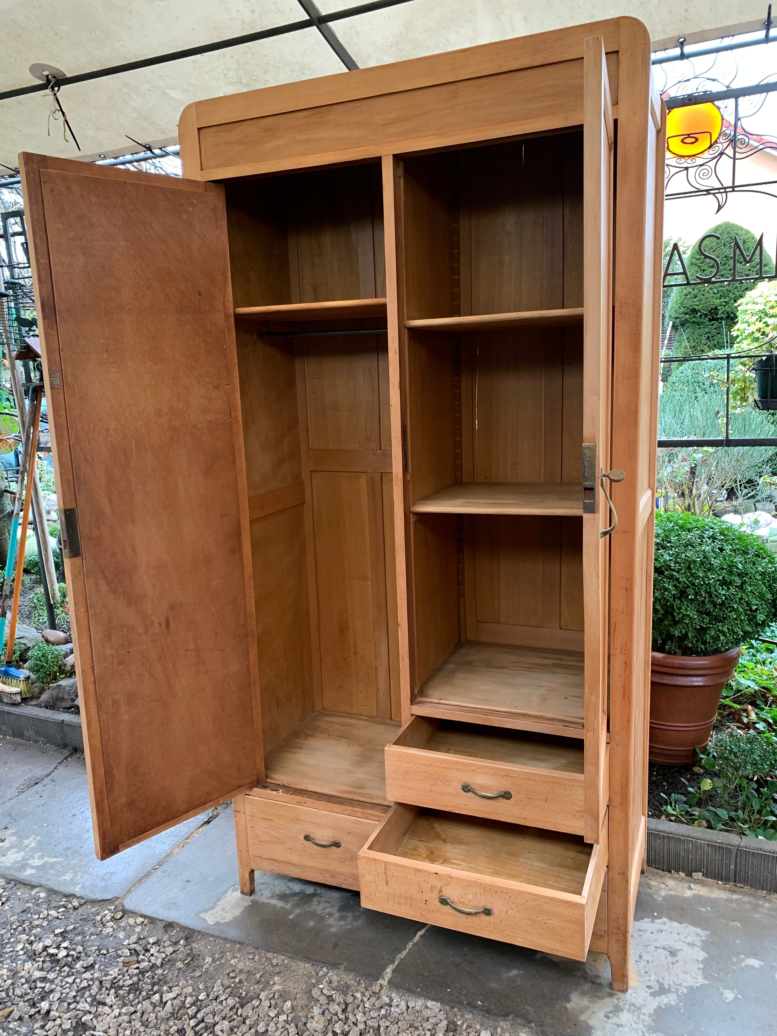 Parisian hotel cabinet 1930
