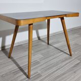 Table basse par Jiri Jiroutek