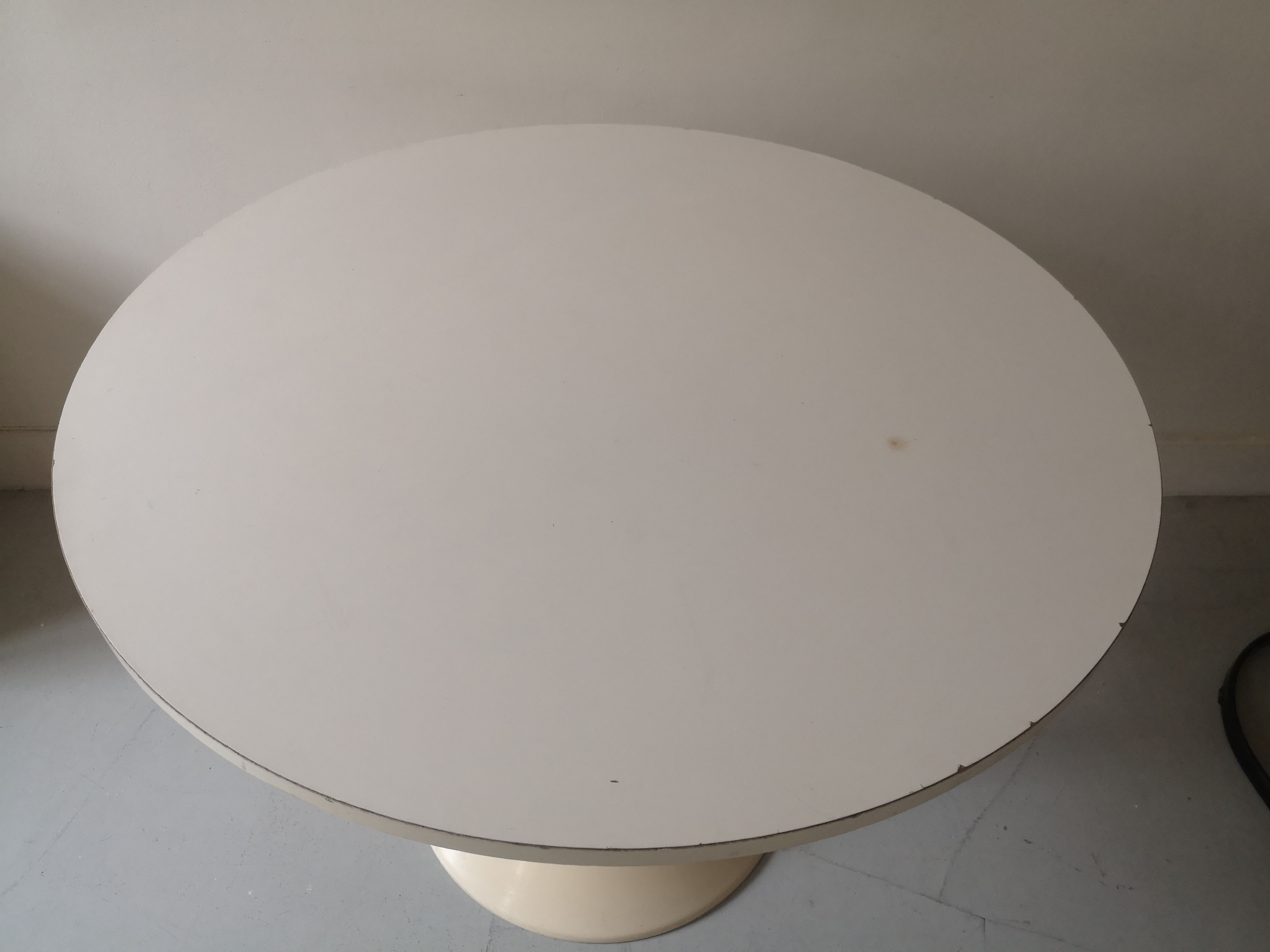 White tulip table space age