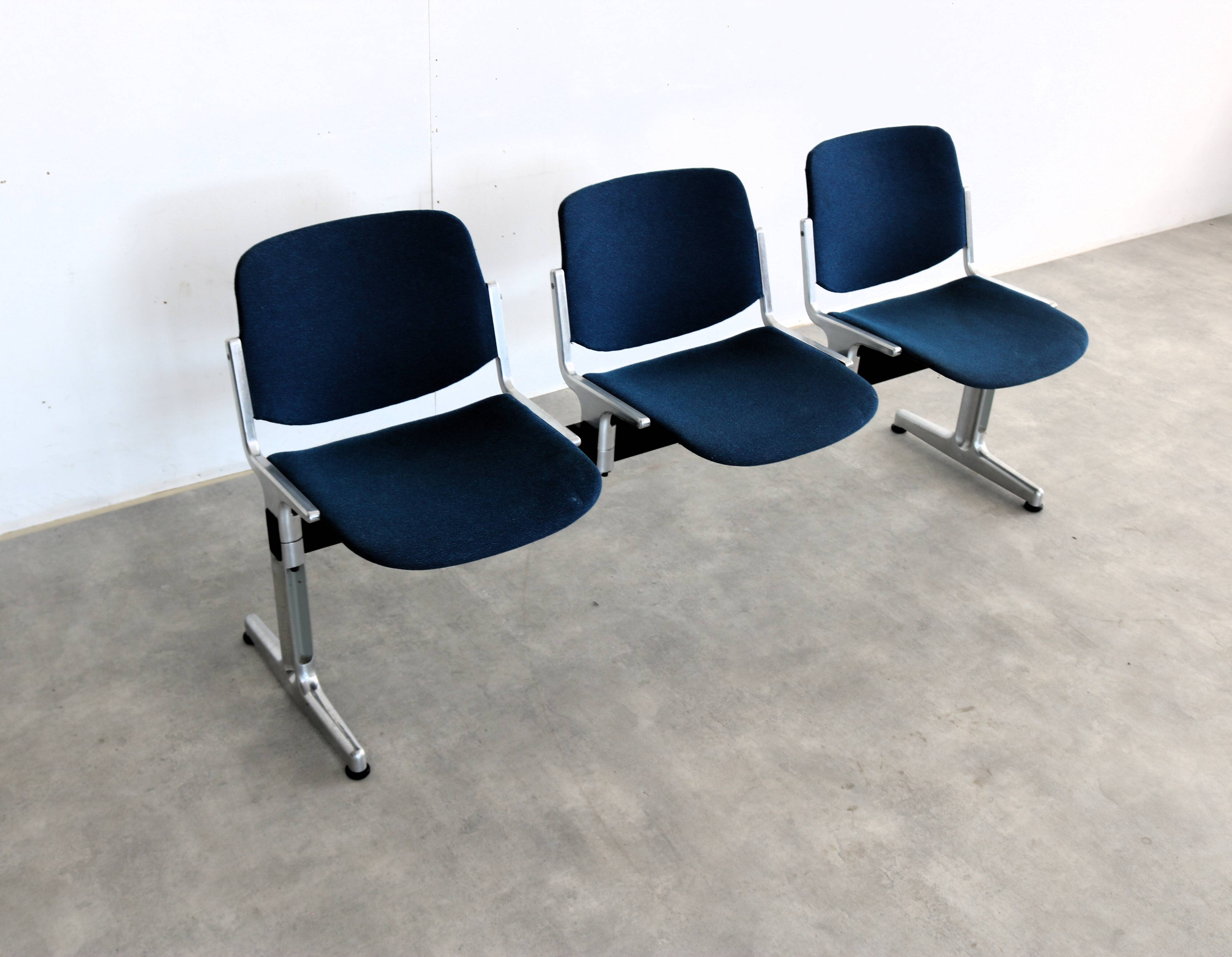 Vintage bench | waiting room bench | 1970s | Castelli