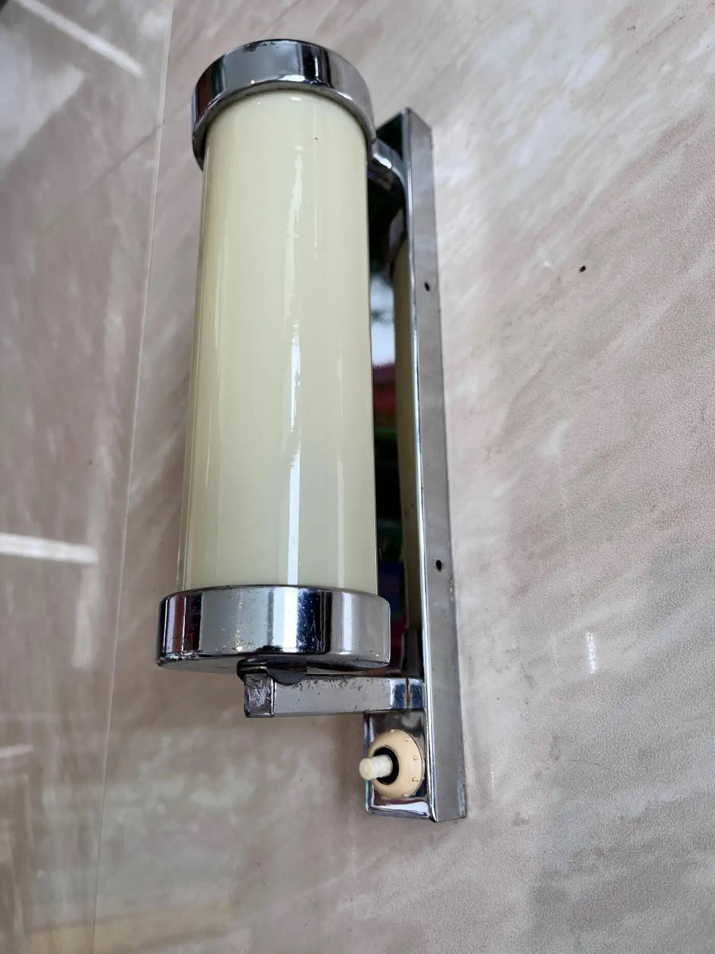 Lampe murale en verre laiteux chrome Bauhaus / Fonctionnaliste - années 1930