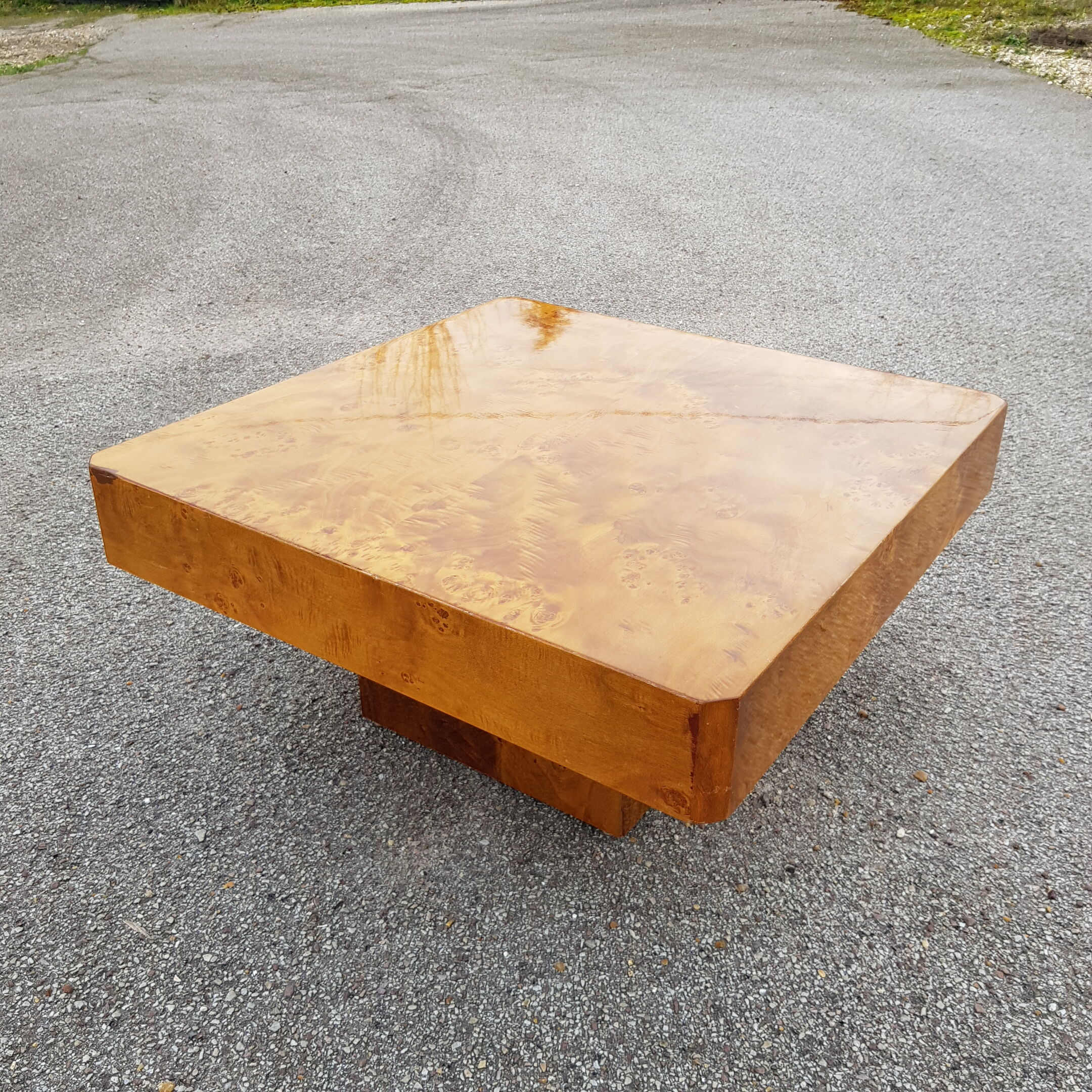 Sofa tip or coffee table