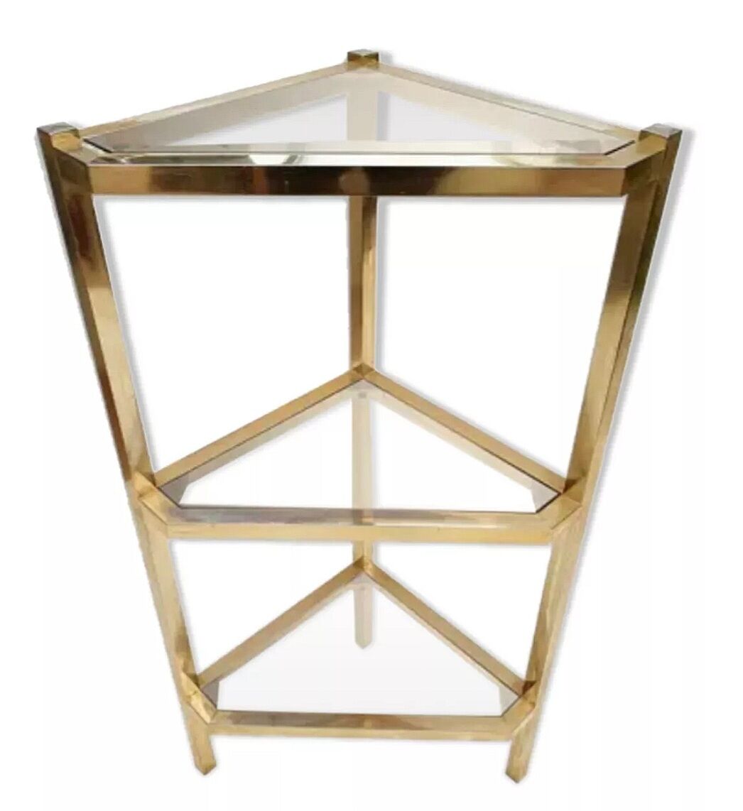 Étagère d'angle dorée