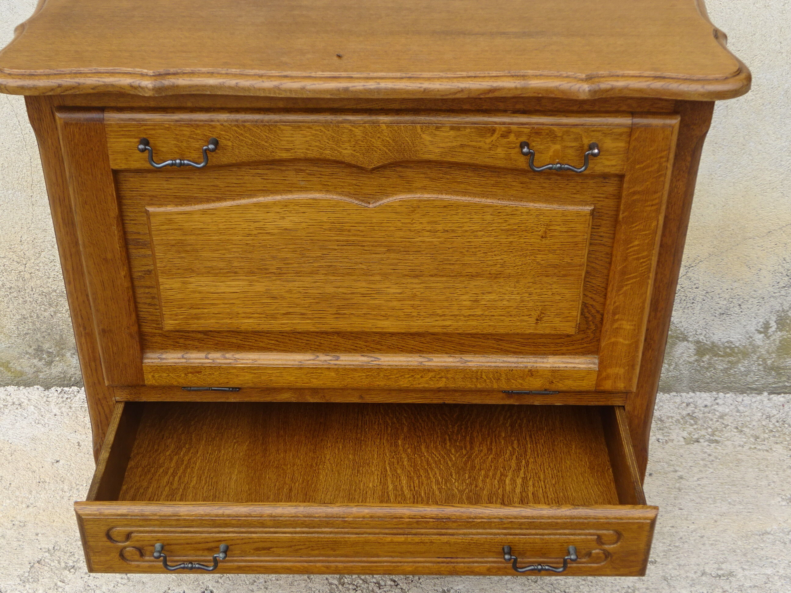 Small oak buffet in Louis XV style