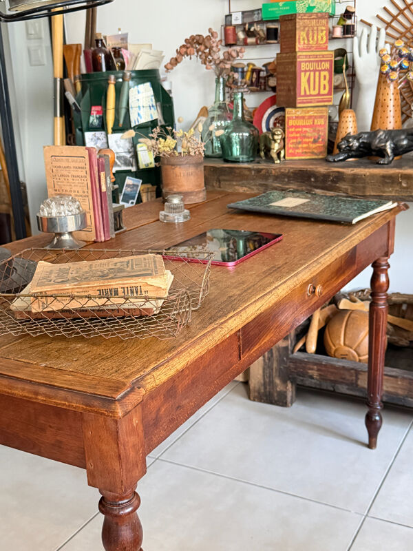 Ancienne table de ferme pieds tournés