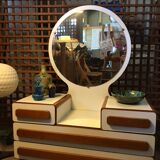 Hairdresser from the 70s in vintage teak deisgn