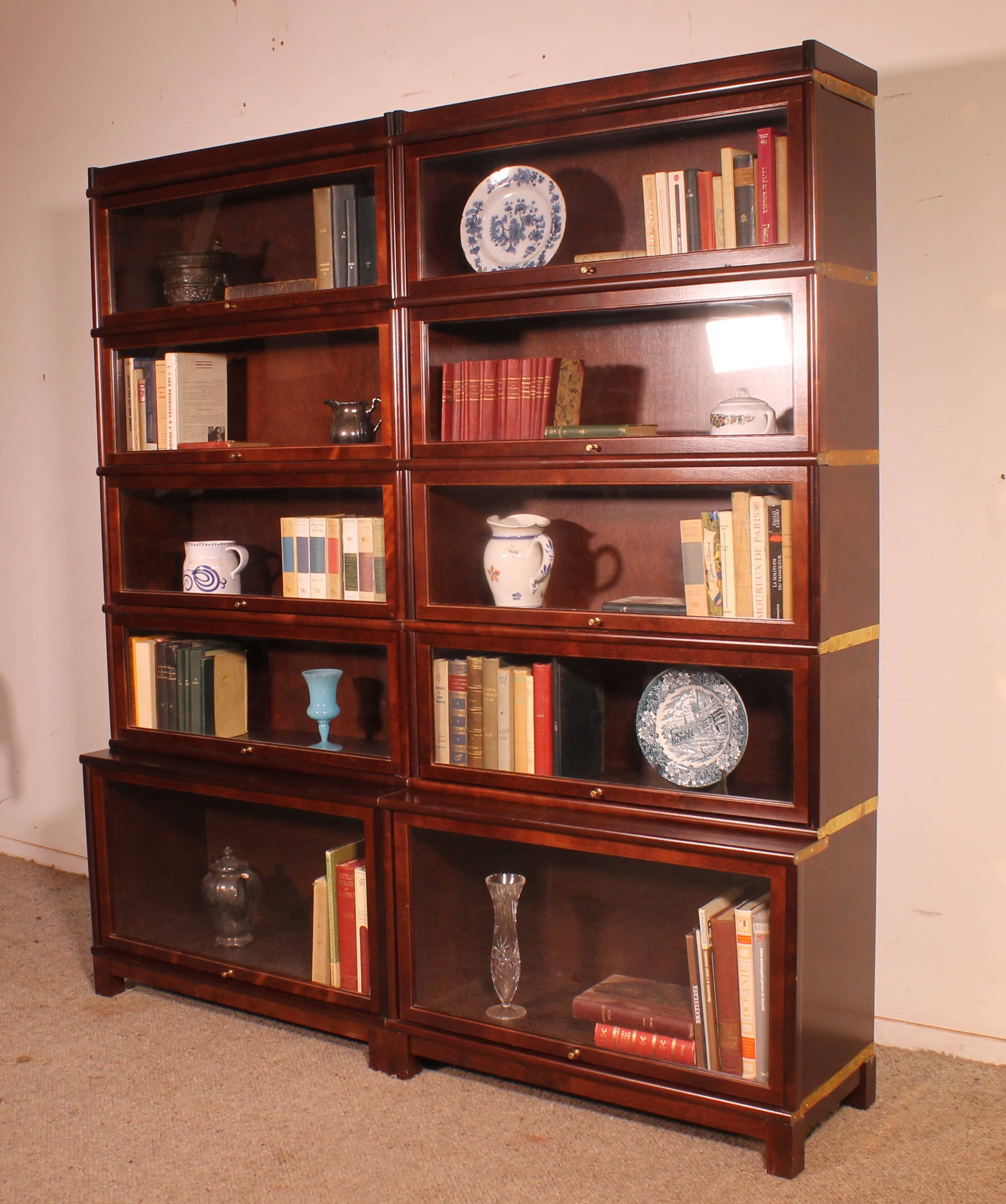 paire de bibliothèques dit stacking bookcase en acajou