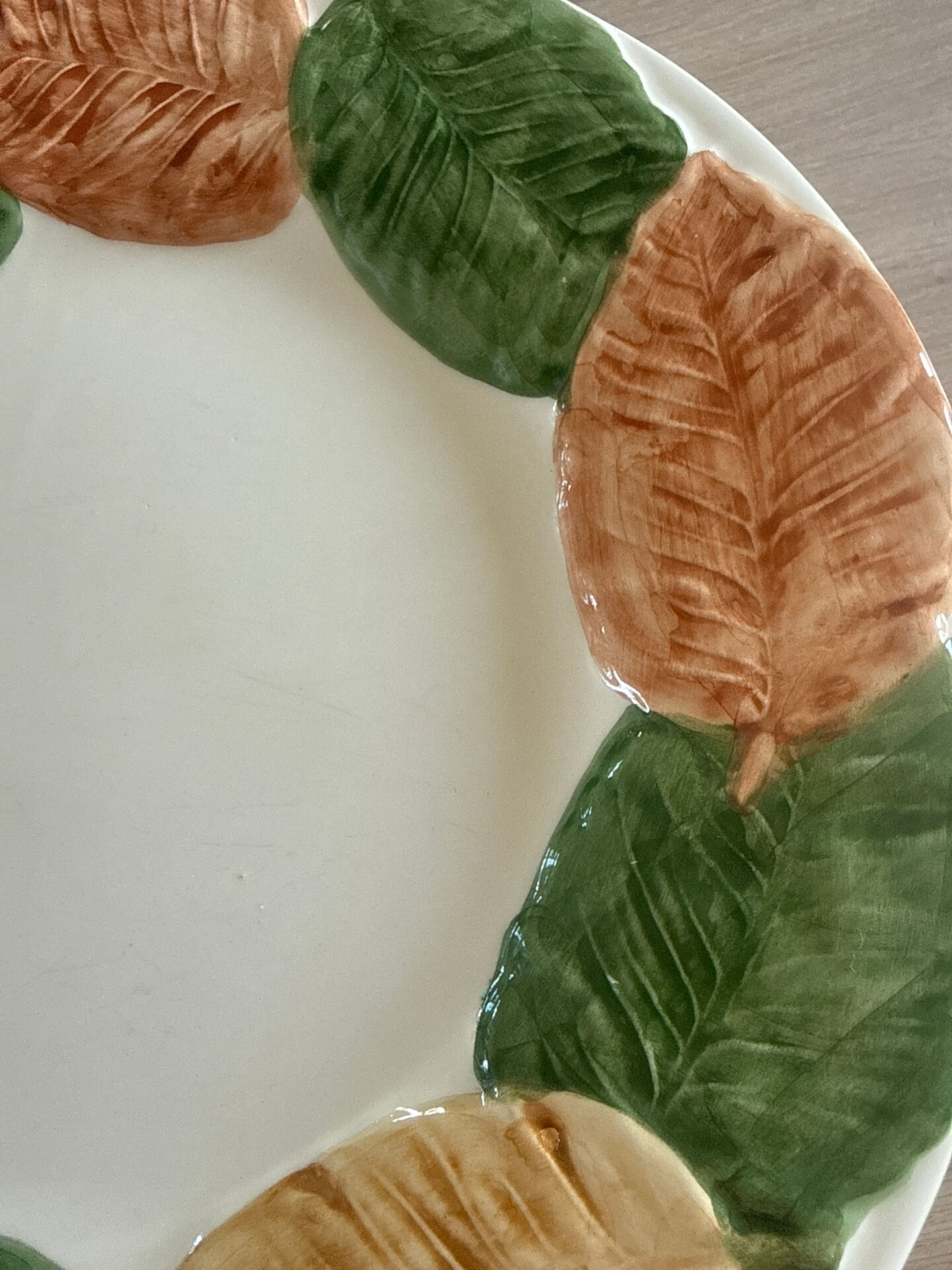 8 Bordallo Pinheiro plates