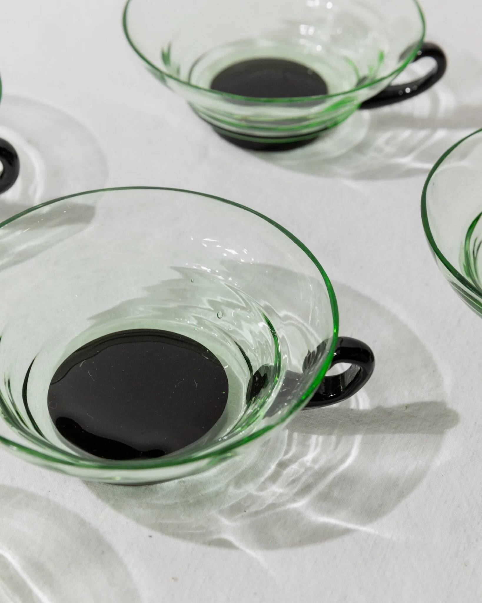 5 Vintage Murano Glass Drinking Glasses in Green and Black Uranium Glass – 1940s Italian Retro Tea & Cocktail Glasses