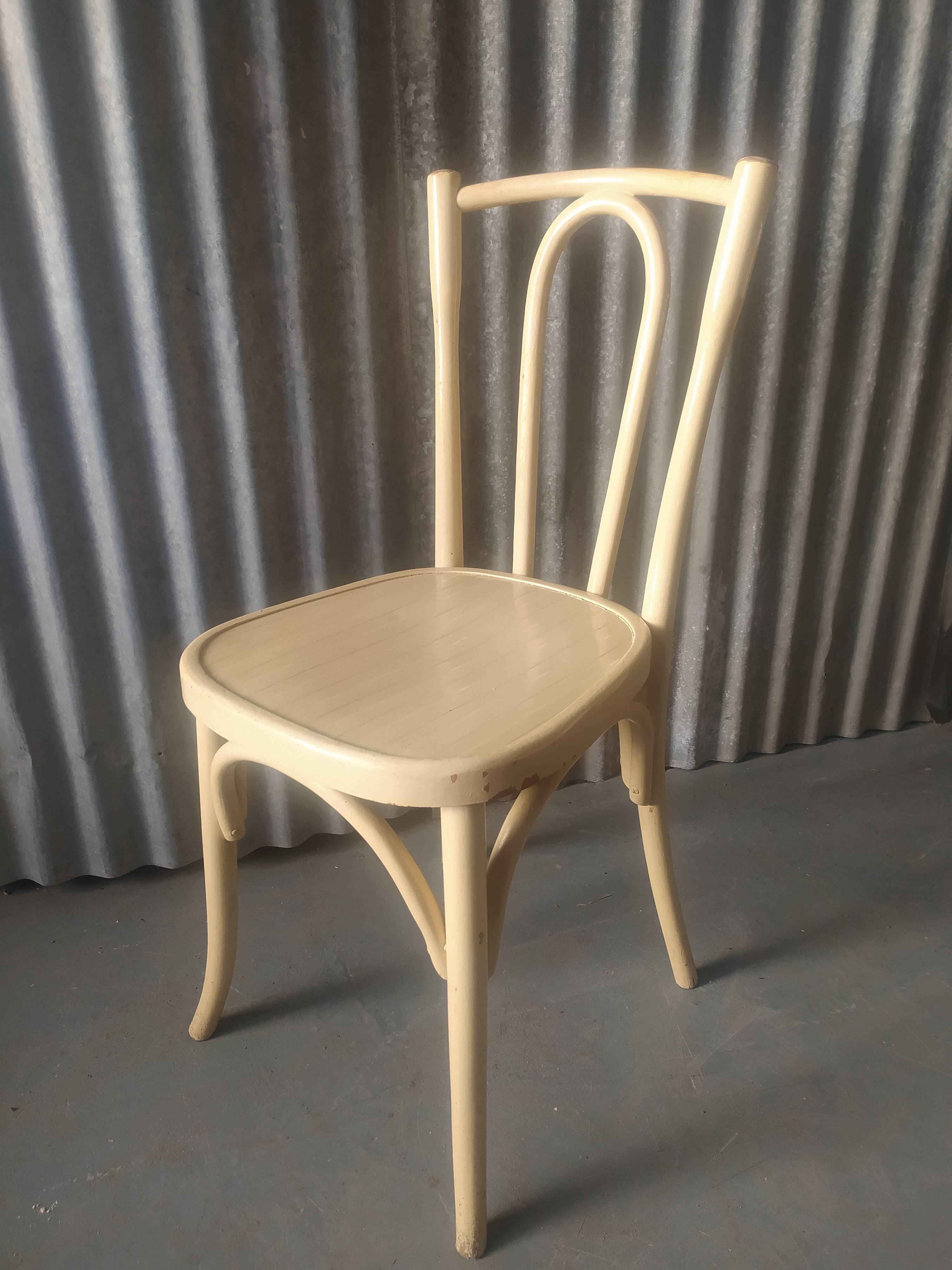 Taxhel curved wooden bistro chair