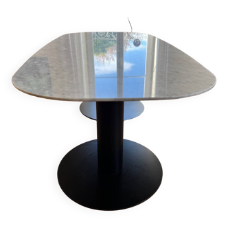 Carrara marble table