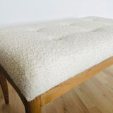 Oak bench, white fabric