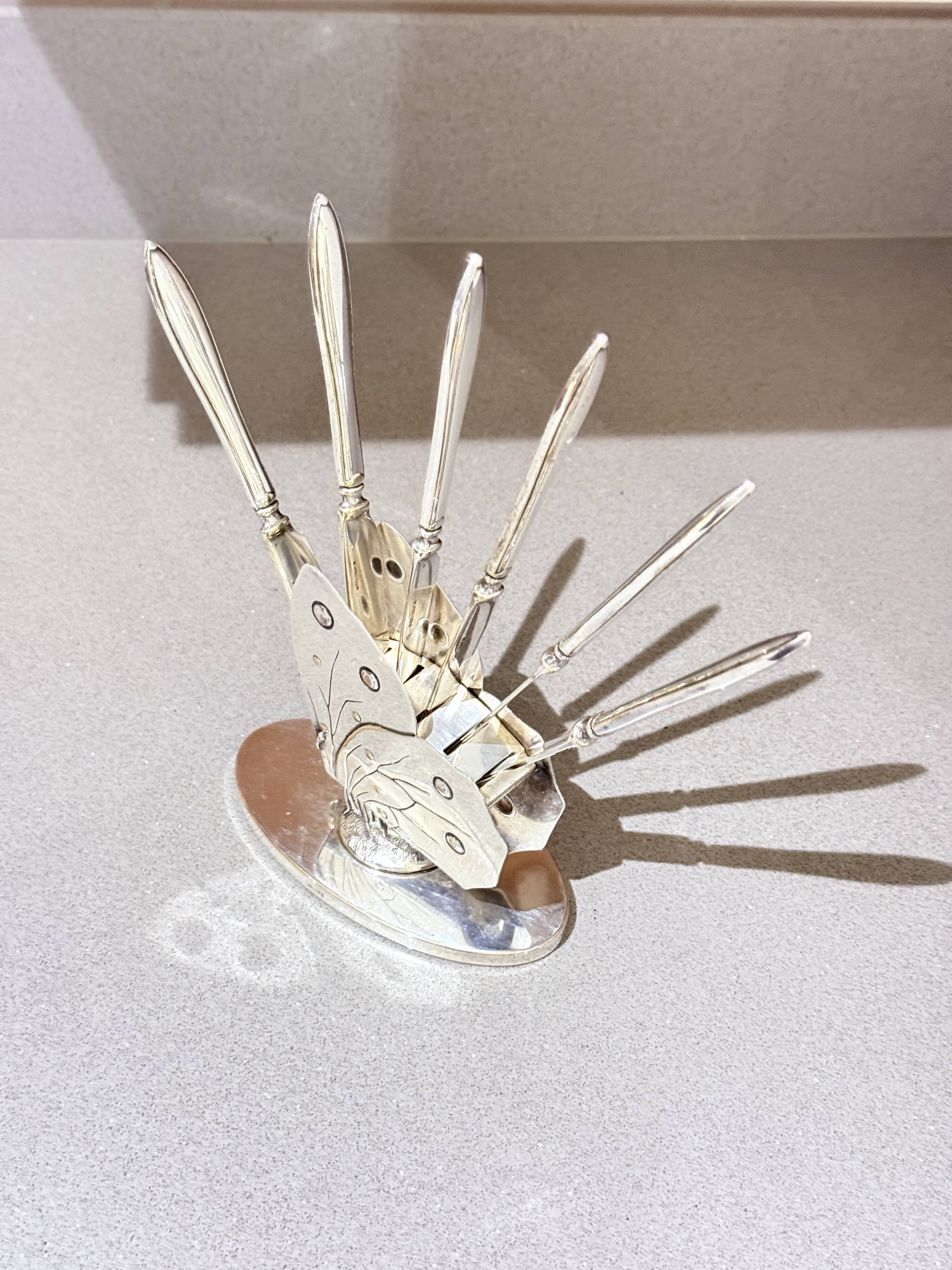 Vintage Silver-Plated Butterfly Knife Holder Set of Six Decorative Butter Knives
