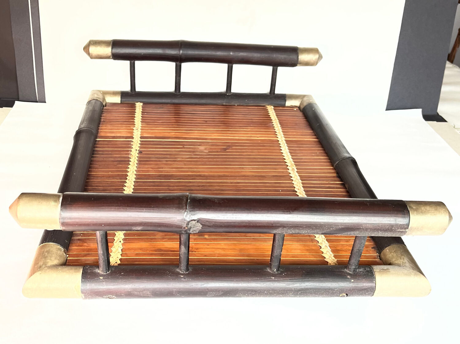 Plateau vintage en bambou