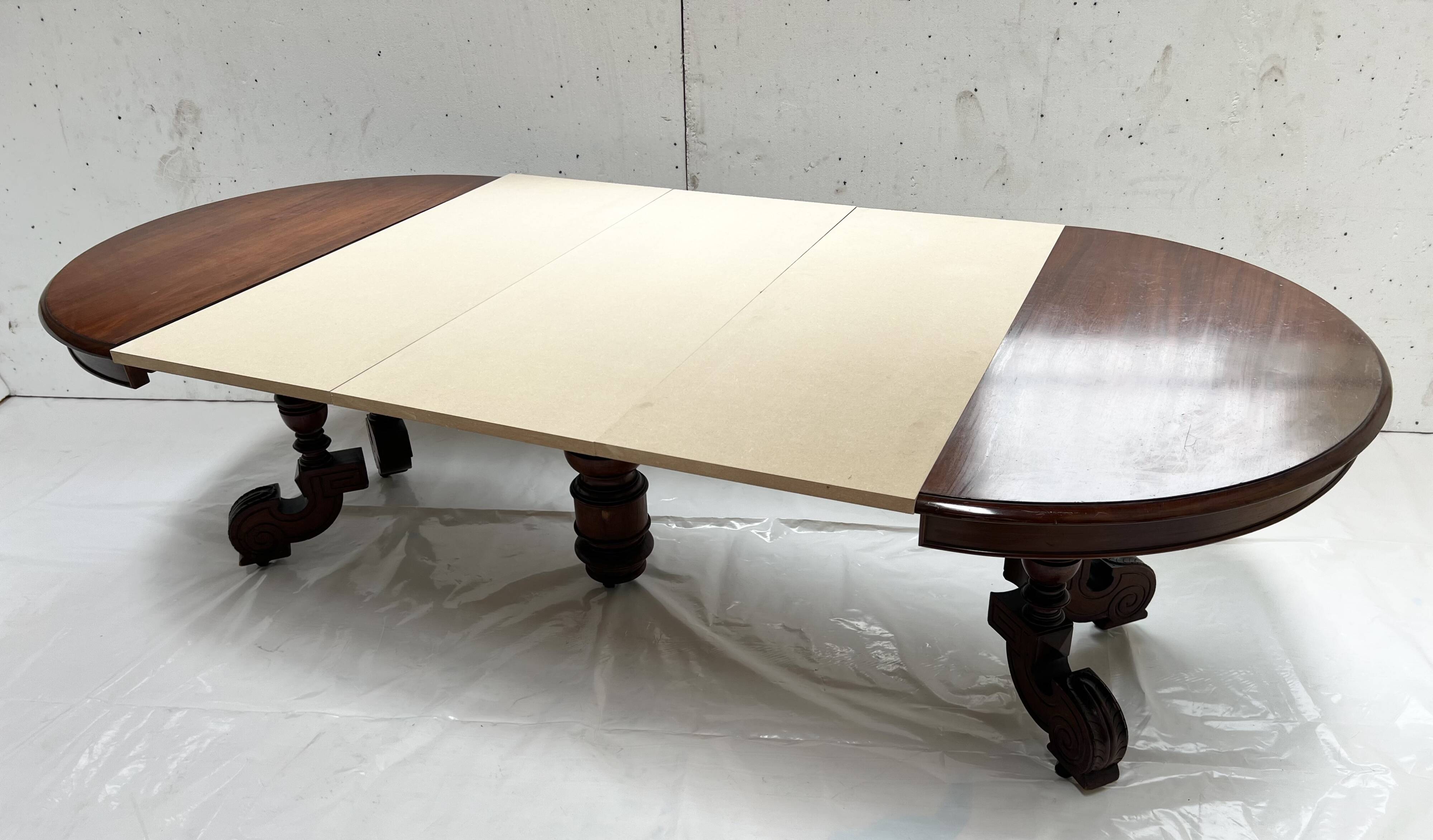 Napoleon III central leg table, solid mahogany, 19th century