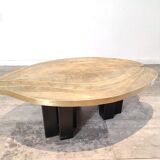 Table basse en laiton gravé
